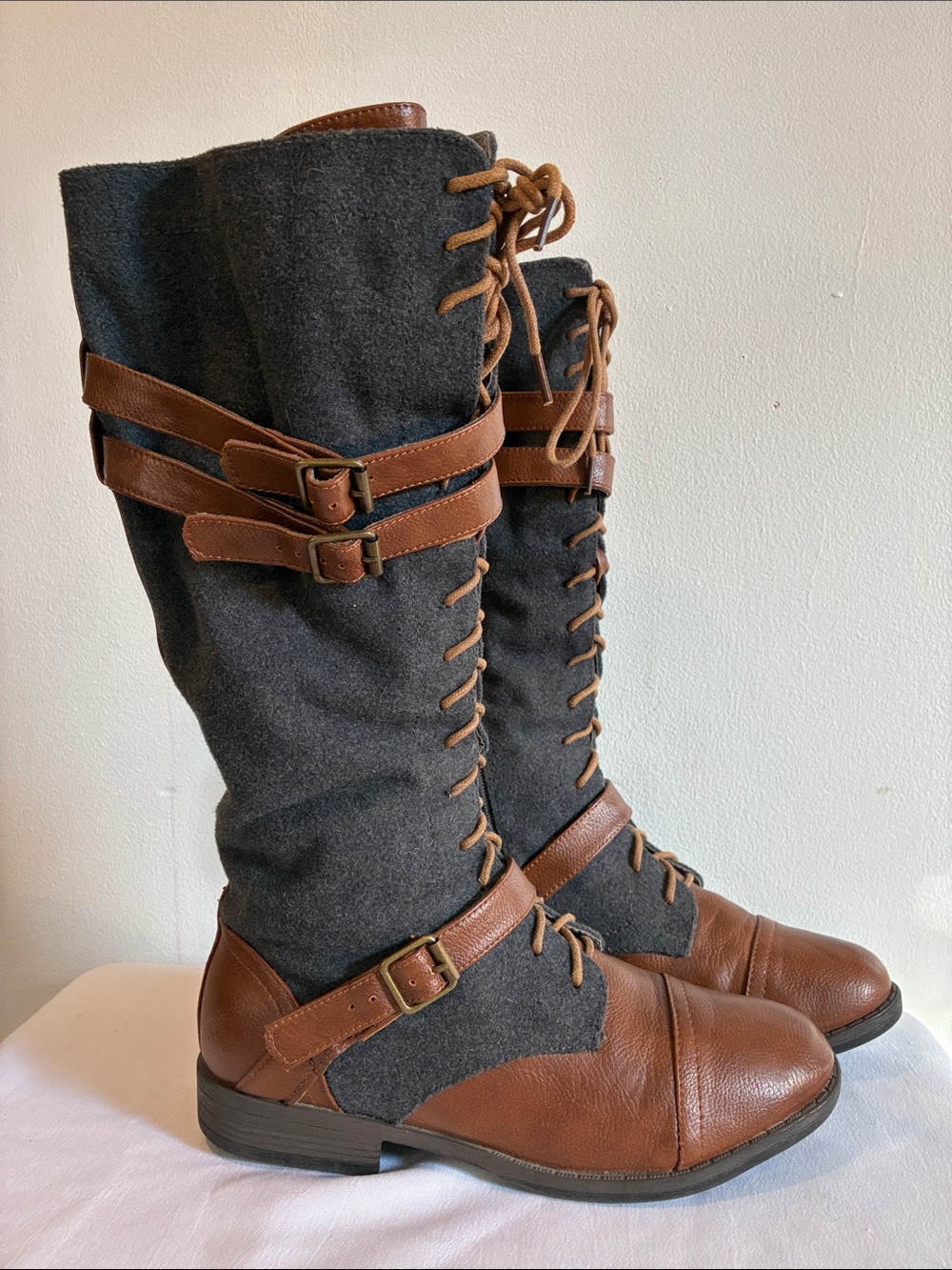 Vintage Bamboo gray faux wool and brown faux leather lace up tall riding boots 9
